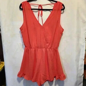 ASTR The Label Women's Size Large Coral Romper Shorts With Tank Top Style Liner